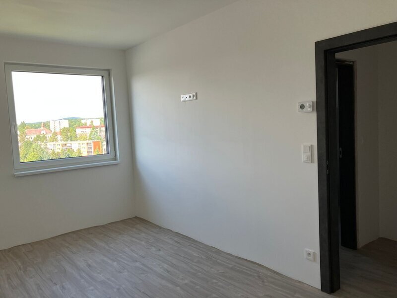 Pronájem bytu 3kk s balkonem a krytým parkovacím stáním - Liberec - Staré Pavlovice, ul. Polní