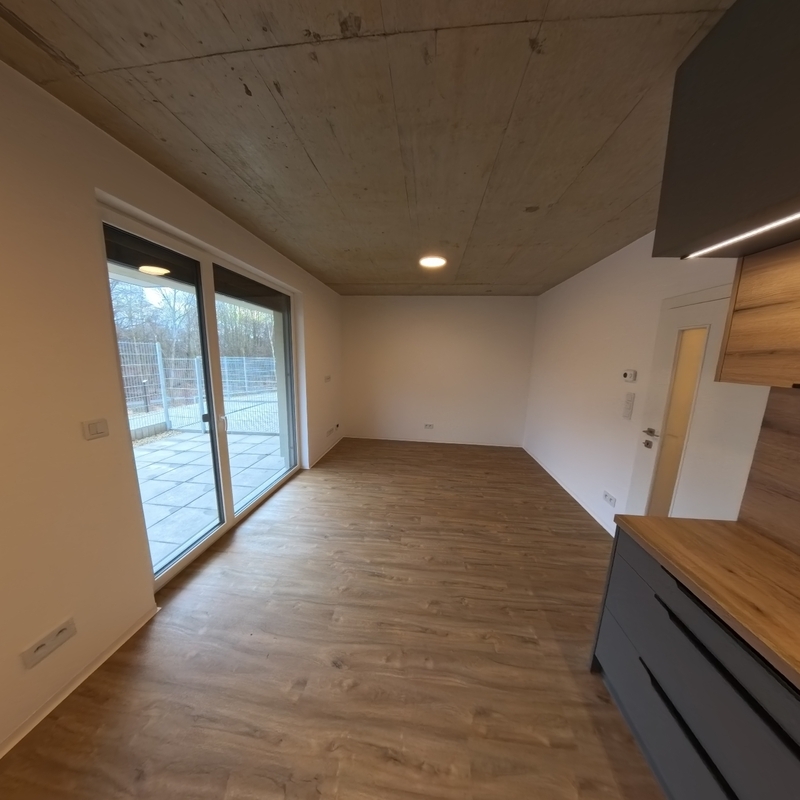 Pronájem bytu 1+kk s předzahrádkou a vyhrazeným parkovacím stáním