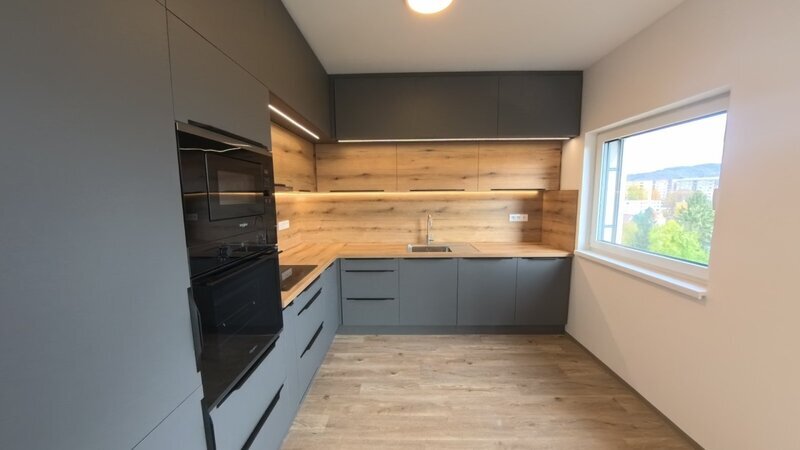 Pronájem bytu 3kk s balkonem a krytým parkovacím stáním - Liberec - Staré Pavlovice, ul. Polní