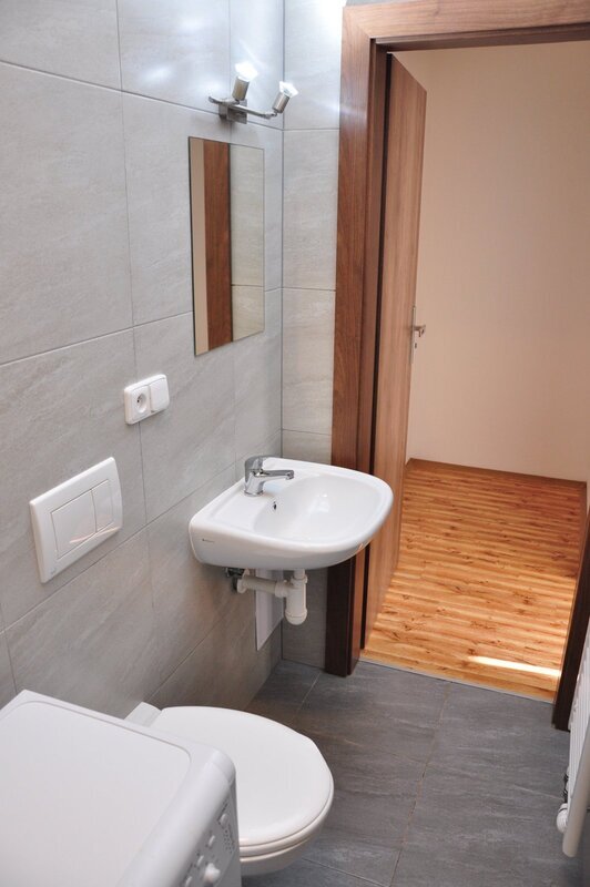 Pronájem bytu 1+kk v Liberci, ul. Sládkova