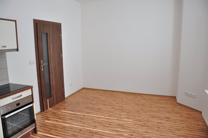 Pronájem bytu 1+kk v Liberci, ul. Sládkova