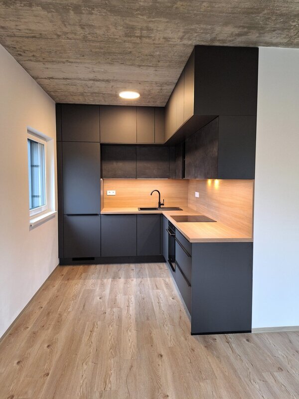 Pronájem bytu 3kk V2-16 s balkonem a krytým parkovacím stáním - Liberec - Staré Pavlovice, ul. Polní