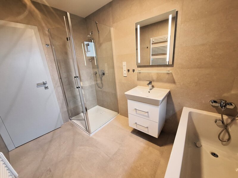 Pronájem bytu 3kk V2-16 s balkonem a krytým parkovacím stáním - Liberec - Staré Pavlovice, ul. Polní