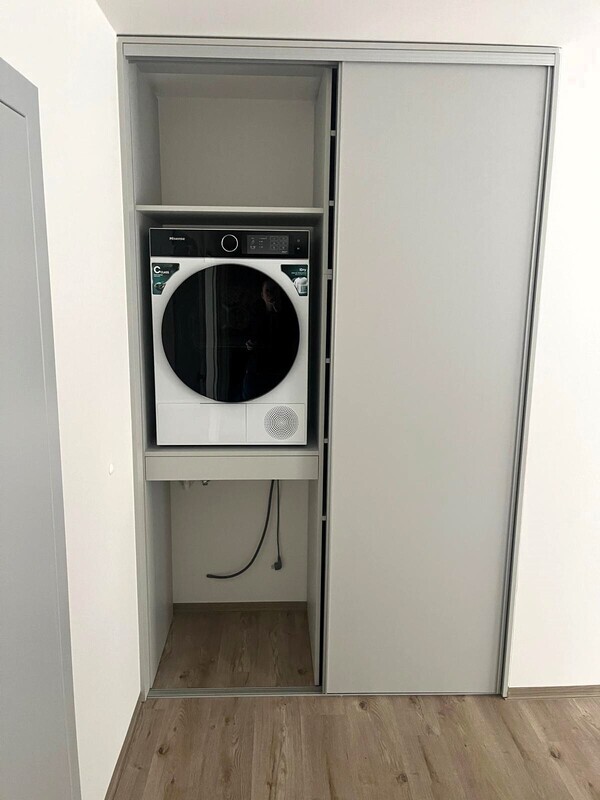 Pronájem bytu 3kk V2-16 s balkonem a krytým parkovacím stáním - Liberec - Staré Pavlovice, ul. Polní