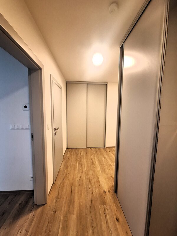 Pronájem bytu 3kk V2-16 s balkonem a krytým parkovacím stáním - Liberec - Staré Pavlovice, ul. Polní