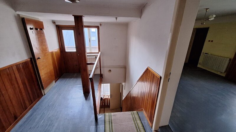 Prodej rodinného domu v Rovensku pod Troskami, ul. Na Louce