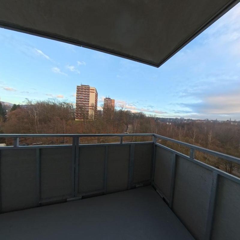 Pronájem bytu V3-20 3kk SV s balkonem a krytým parkovacím stáním - Liberec - Staré Pavlovice