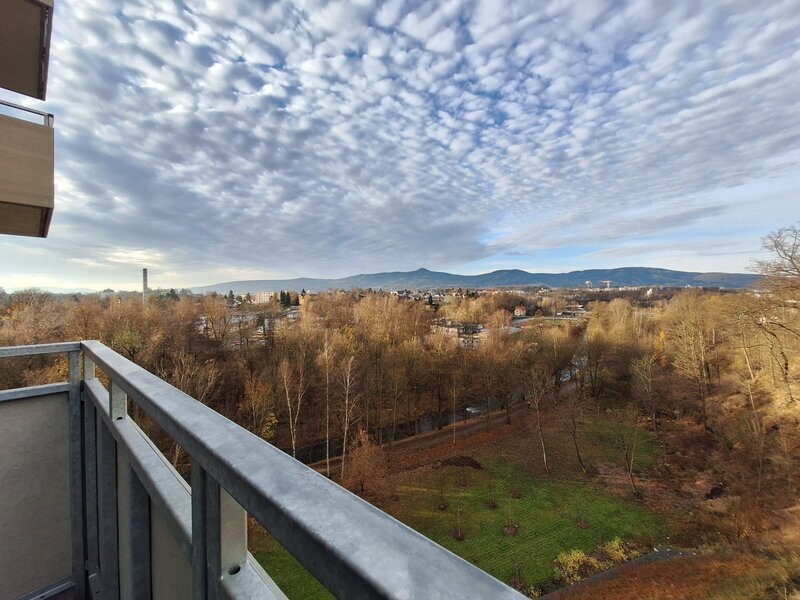 Pronájem bytu 2+1 s balkonem a krytým parkovacím stáním - Liberec - Staré Pavlovice, ul. Polní