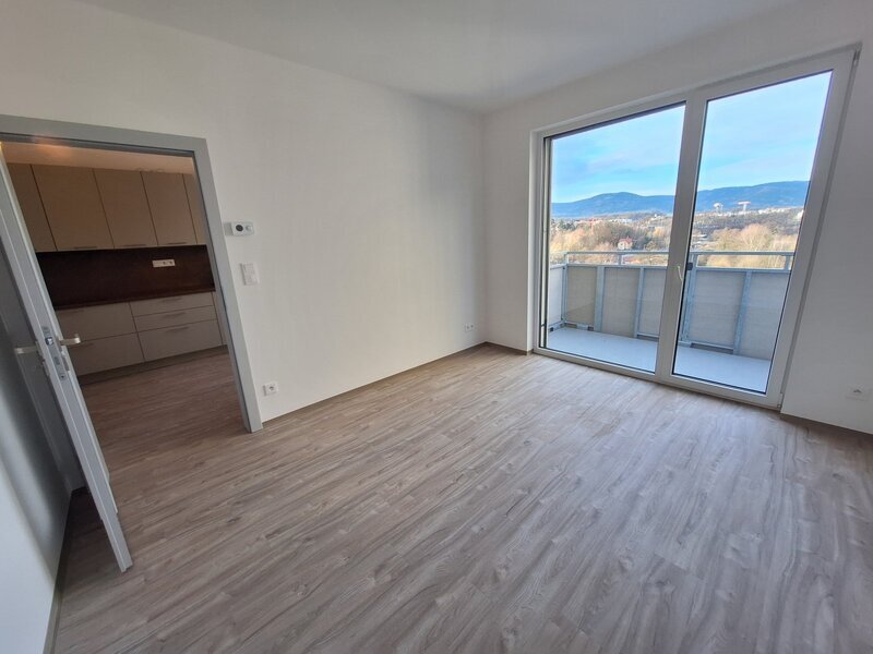 Pronájem bytu 2+1 s balkonem a krytým parkovacím stáním - Liberec - Staré Pavlovice, ul. Polní