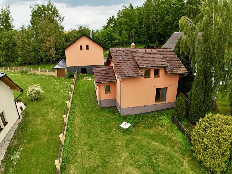 Prodej RD se samostatnou garáží v Bohaticích u Zákup