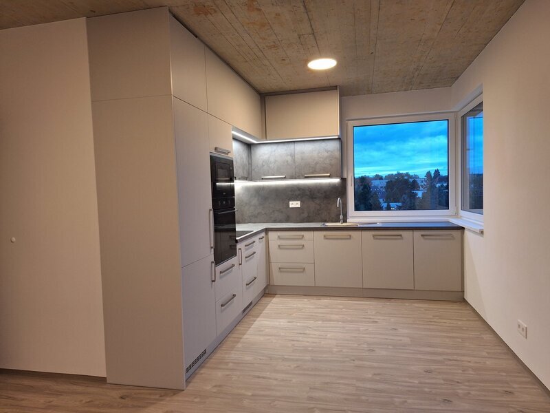 Pronájem bytu 3kk s balkonem a krytým parkovacím stáním - Liberec - Staré Pavlovice, ul. Polní