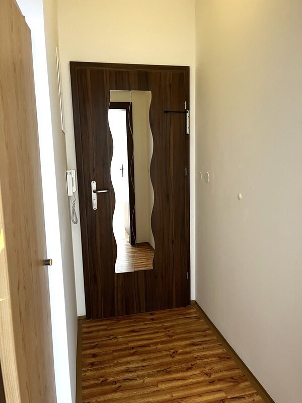 Pronájem bytu 1+kk v Liberci, ul. Sládkova