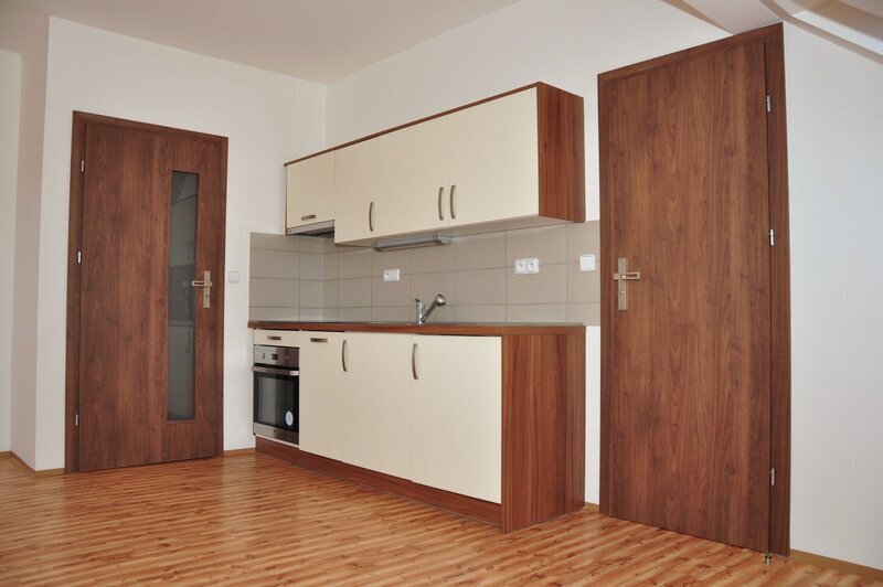 Pronájem podkrovního bytu 1+kk v Liberci, ul. Sládkova