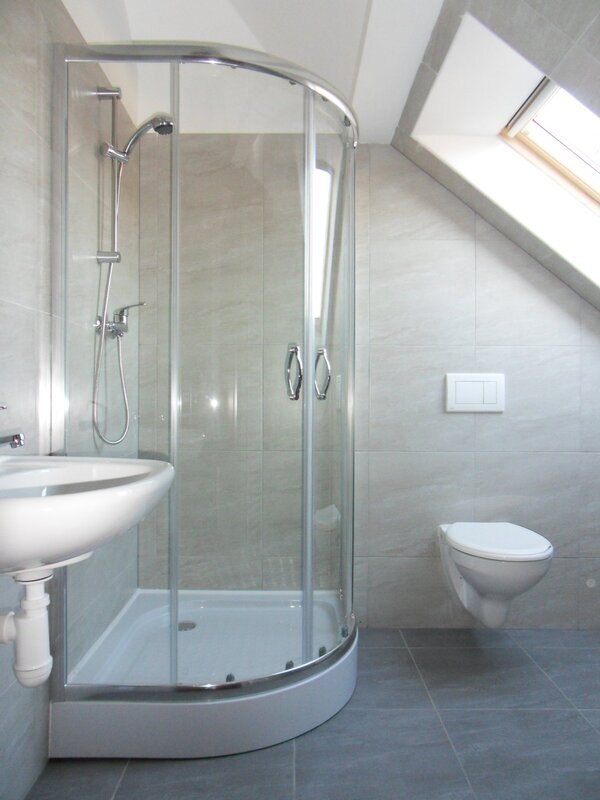 Pronájem podkrovního bytu 1+kk v Liberci, ul. Sládkova