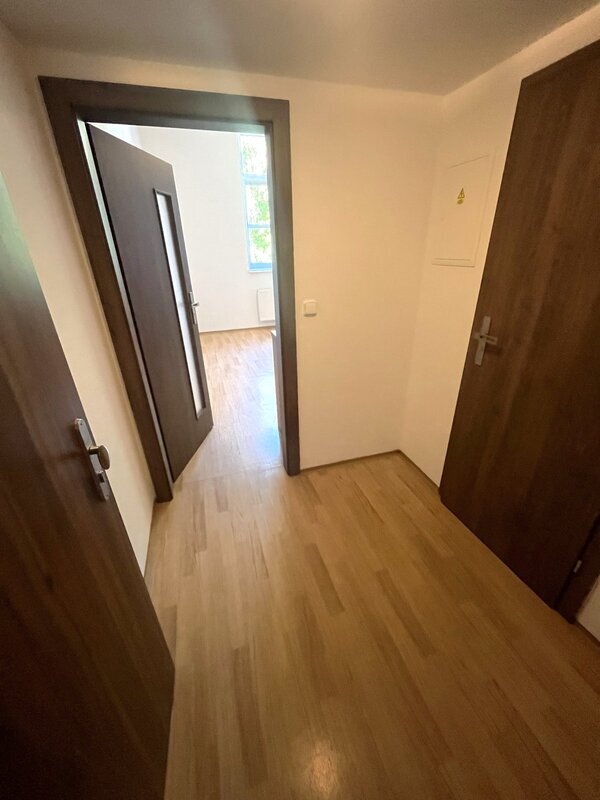 Pronájem bytu 1+kk s odděleným spaním v patře v Liberci, ul. Švermova