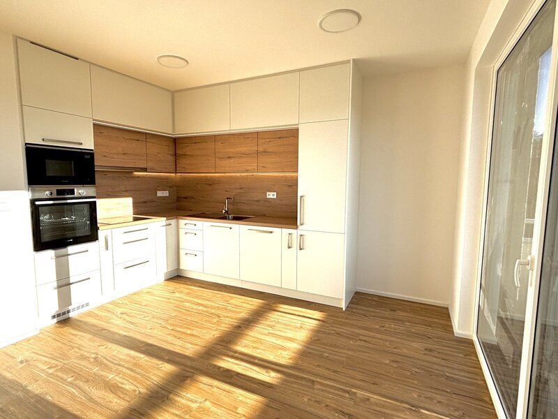 Pronájem bytu 3kk s balkonem a krytým parkovacím stáním - Liberec - Staré Pavlovice, ul. Polní