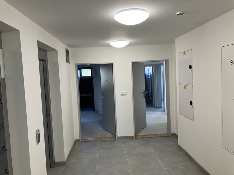 Pronájem bytu 2kk s balkonem a krytým parkovacím stáním - Liberec - Staré Pavlovice, ul. Polní
