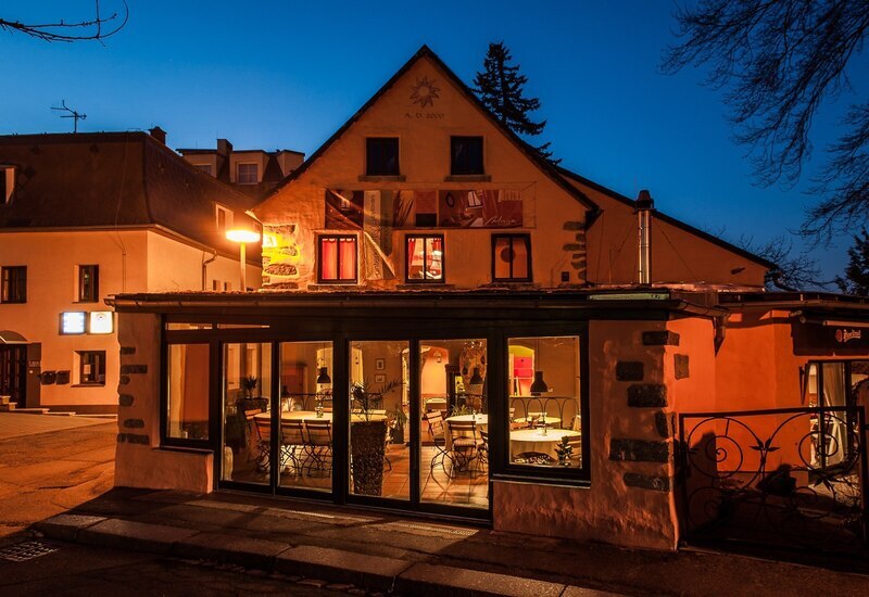 Pronájem nebytového prostoru/restaurace v ulici Baarova, centrum Liberce