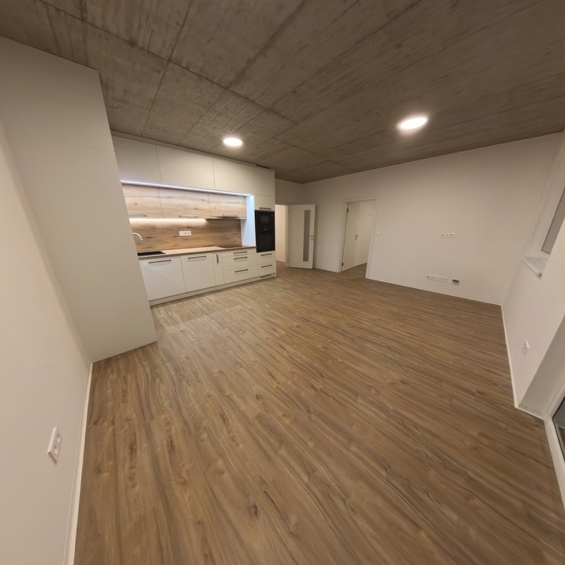 Pronájem bytu V3-28 3kk SV s balkonem a krytým parkovacím stáním - Liberec - Staré Pavlovice