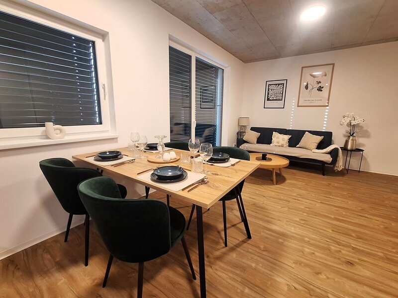 Pronájem bytu V3-04 3kk s balkonem a krytým parkovacím stáním - Liberec - Staré Pavlovice, ul. Polní