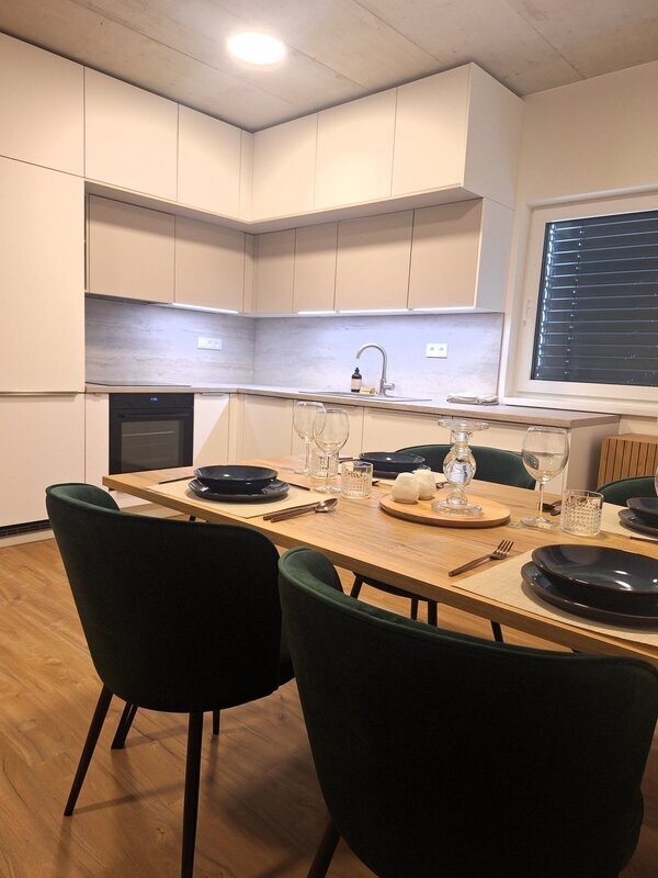 Pronájem bytu V3-04 3kk s balkonem a krytým parkovacím stáním - Liberec - Staré Pavlovice, ul. Polní